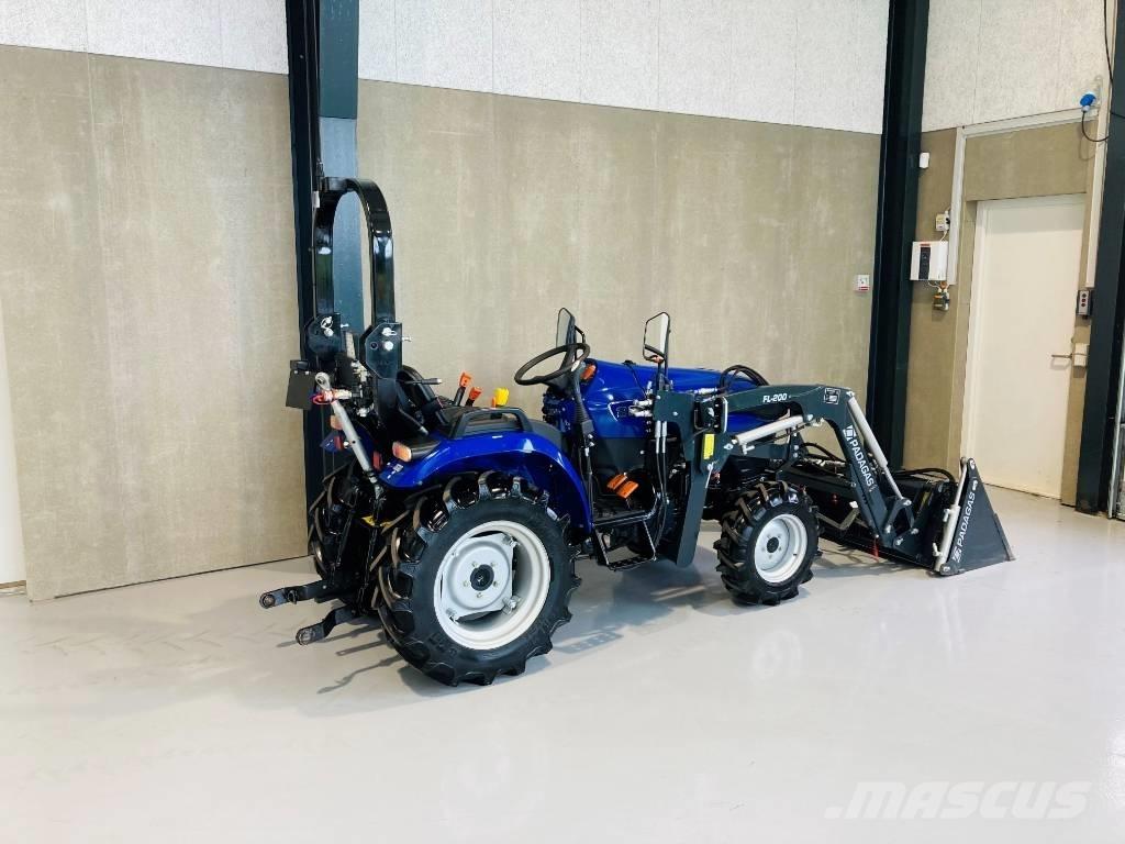 Farmtrac 26 H 4WD Tracteur