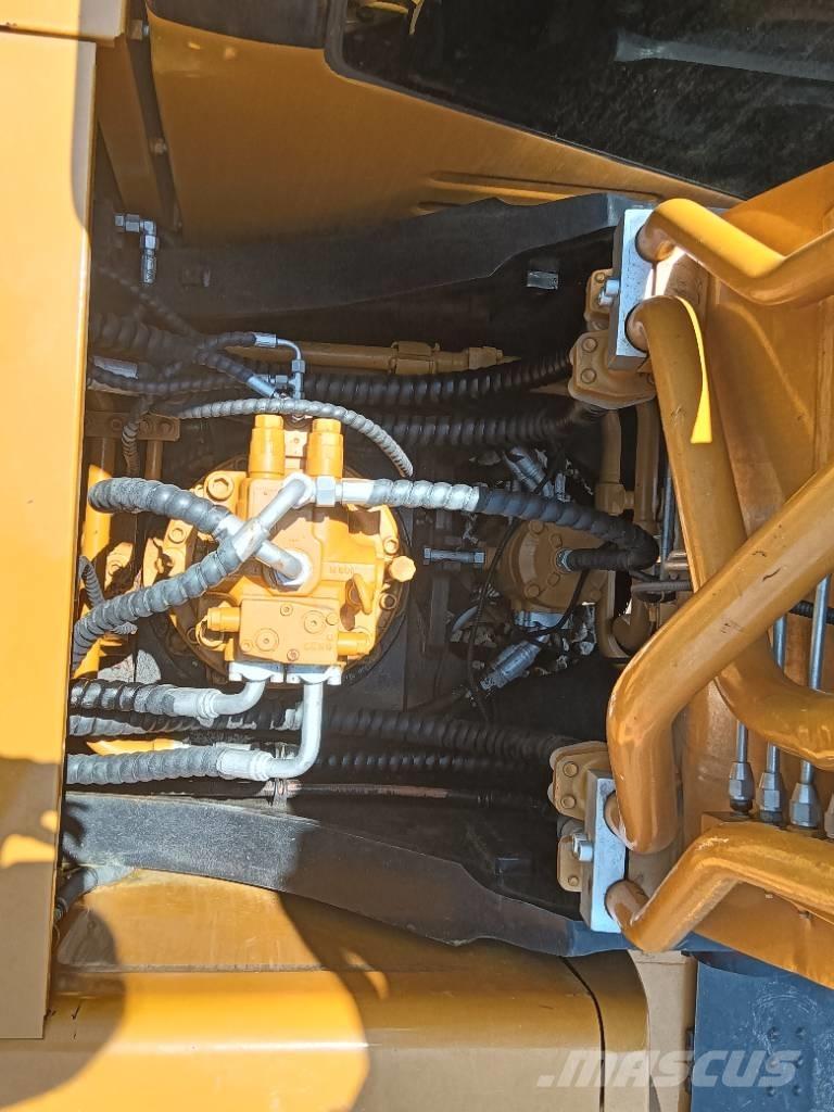 Sany SY 215 C Pelle sur chenilles