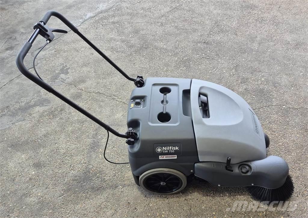 Nilfisk SW 750 Balayeuse / Autolaveuse