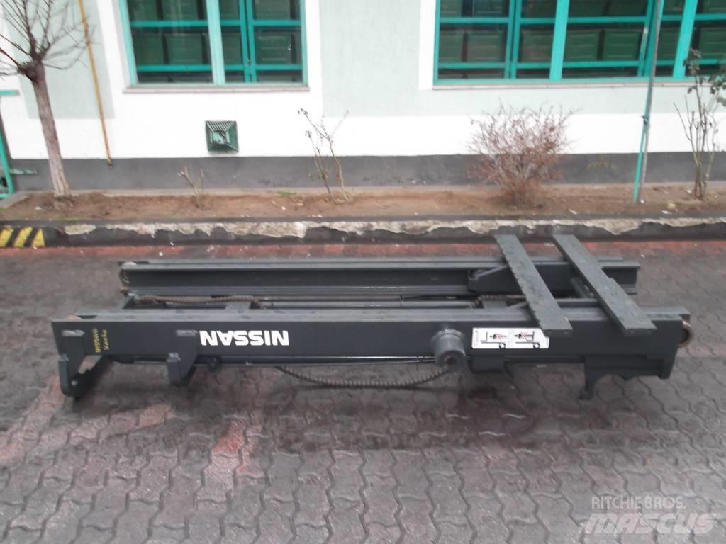 Nissan FD25 M-0441 Mâts