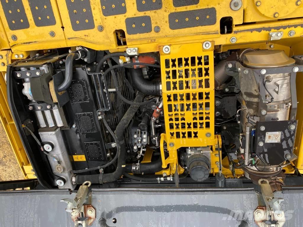 Komatsu PC 240 LC Pelle longue portée