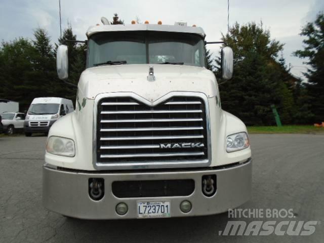 Mack CXU 613 Tracteur routier