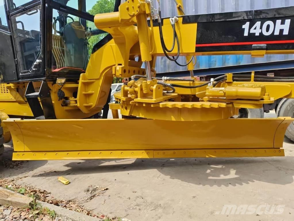 CAT 120 H Niveleuse