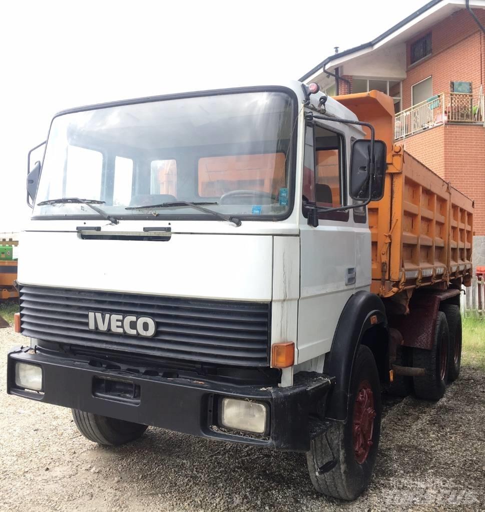 Iveco 330-26 Camion benne