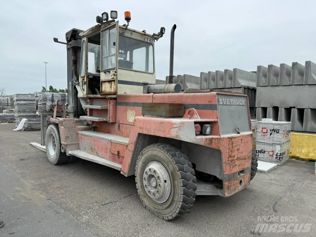 Svetruck 16 120 38 Chariots diesel