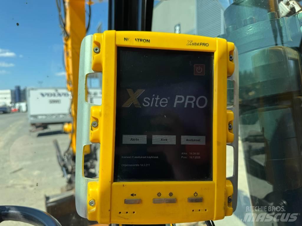 JCB JS 175 Pelle sur pneus