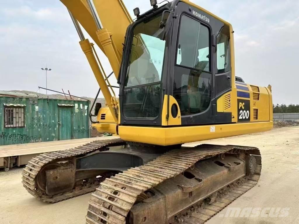Komatsu PC 200 Pelle sur chenilles