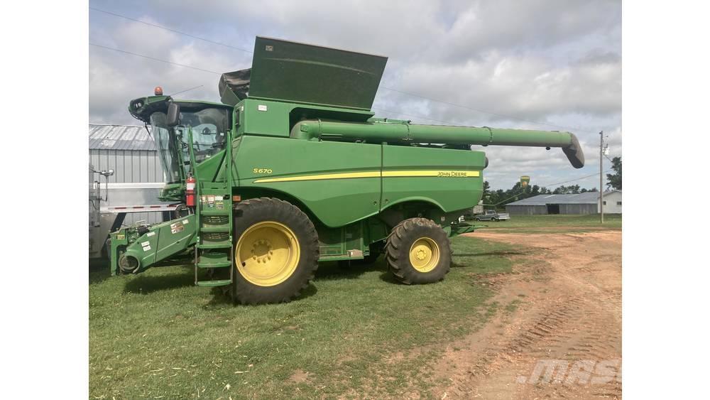 John Deere S 670 Moissonneuse batteuse