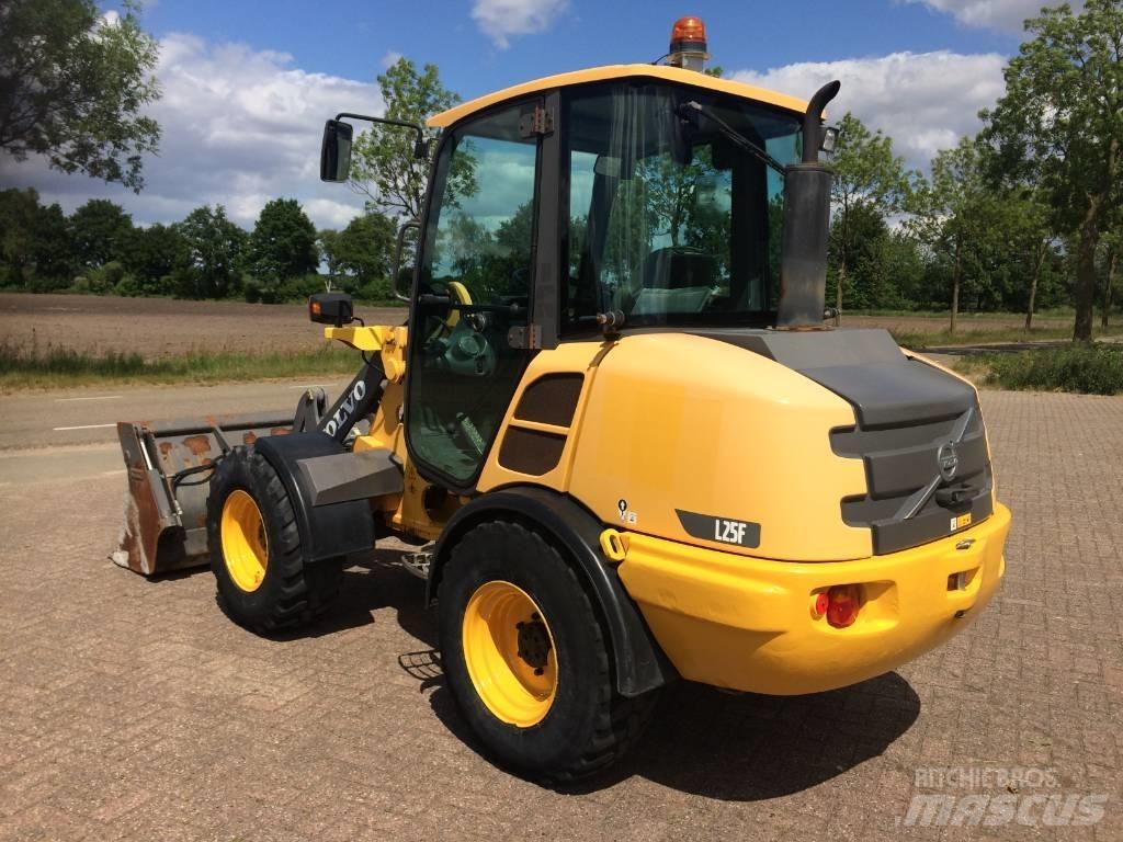 Volvo L 25 F Chargeuse sur pneus