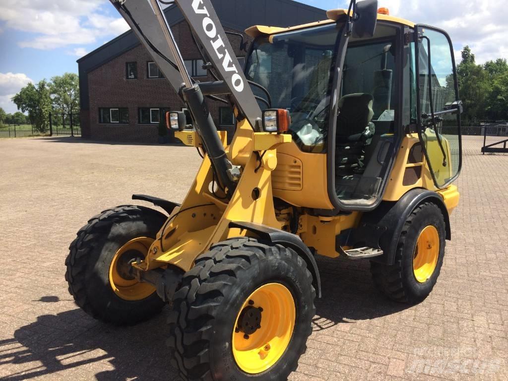 Volvo L 25 F Chargeuse sur pneus