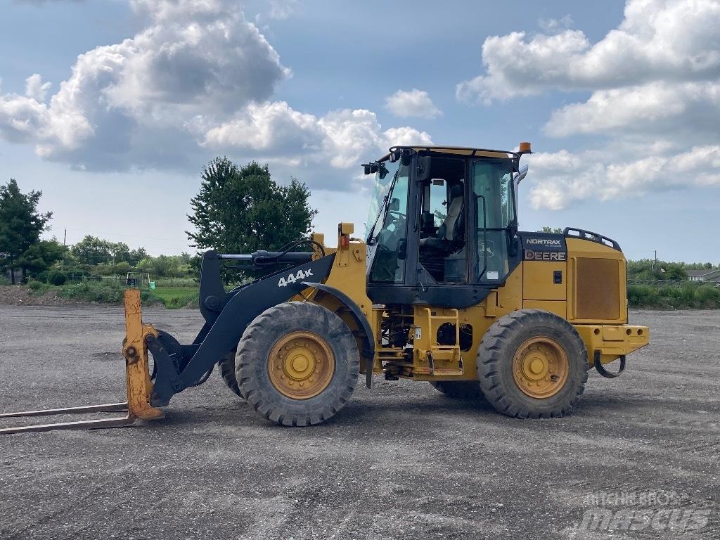 DEERE 444K Chargeuse sur pneus