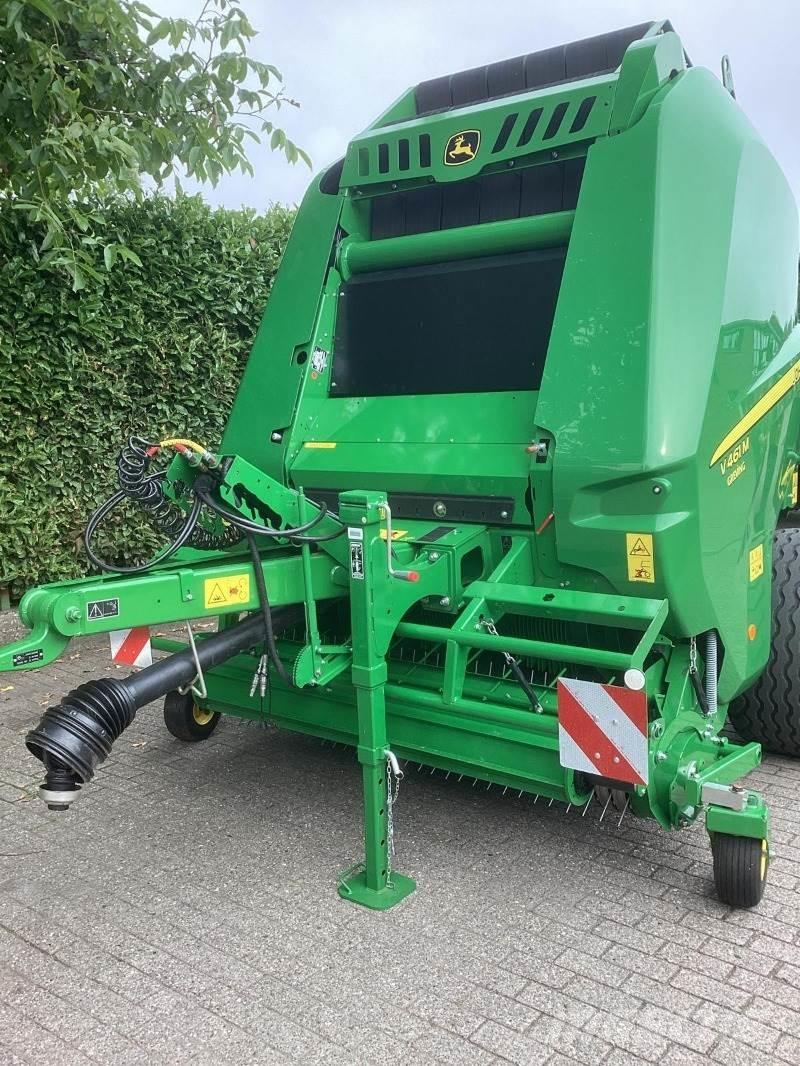 John Deere V461M Presse à balle ronde