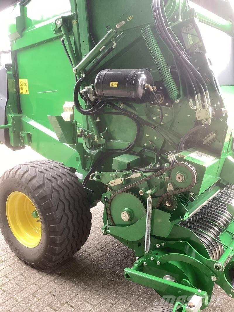 John Deere V461M Presse à balle ronde