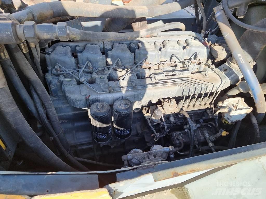 Liebherr 556 Chargeuse sur pneus