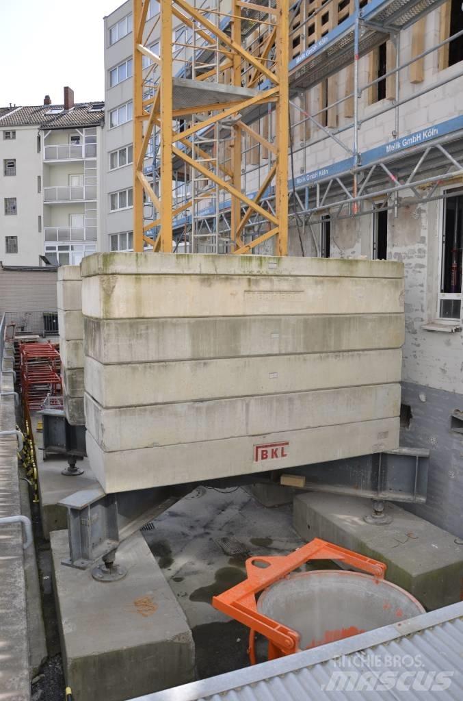Liebherr 110 EC-B 6 Grue à tour