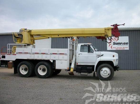 Altec D2050TR Camion nacelle
