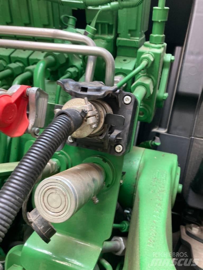 John Deere V416R Presse à balle ronde
