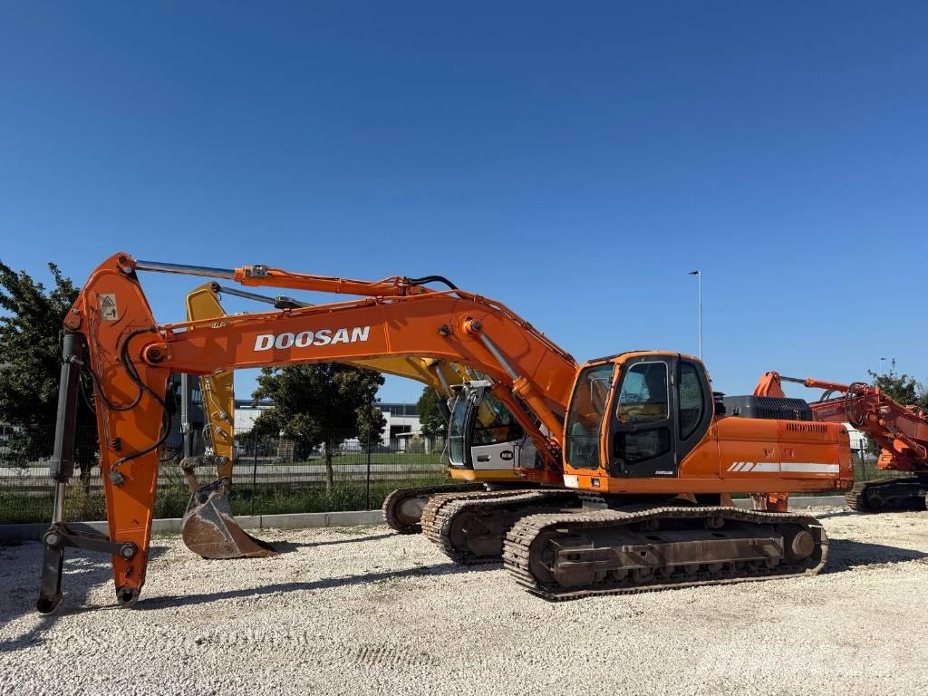 Doosan DX 340 LC Pelle sur chenilles