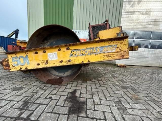 Vibromax 2000 Rouleaux vibrants tractés