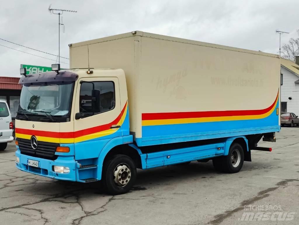 Mercedes-Benz 1223 Camion Fourgon