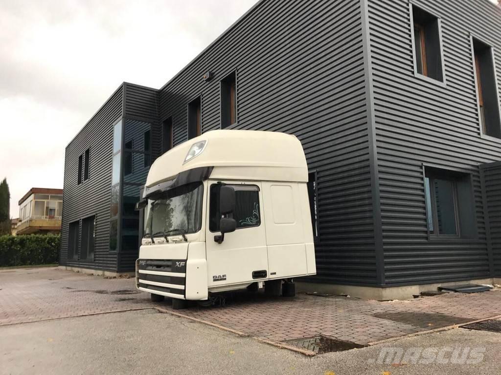 DAF XF 105 Euro 5 Cabines