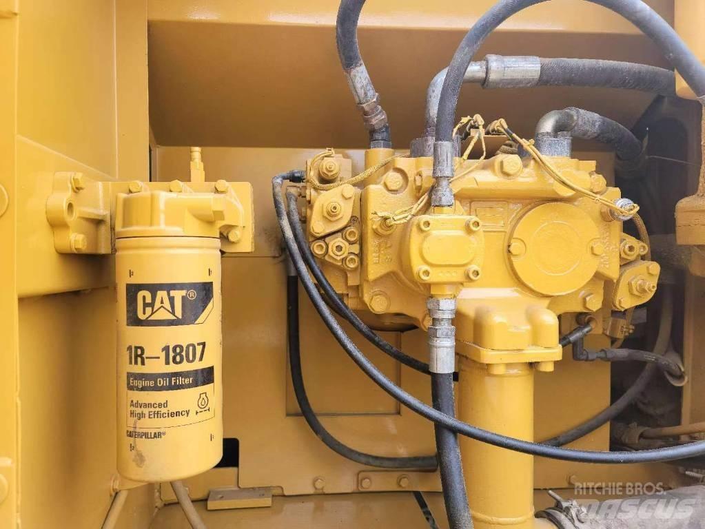 CAT 325 D Pelle sur chenilles