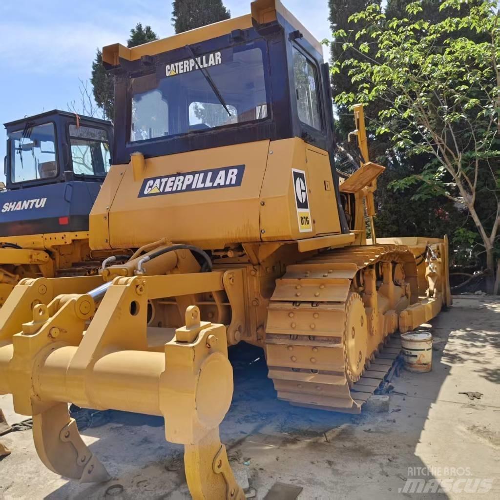 CAT D 7 G Niveleuse