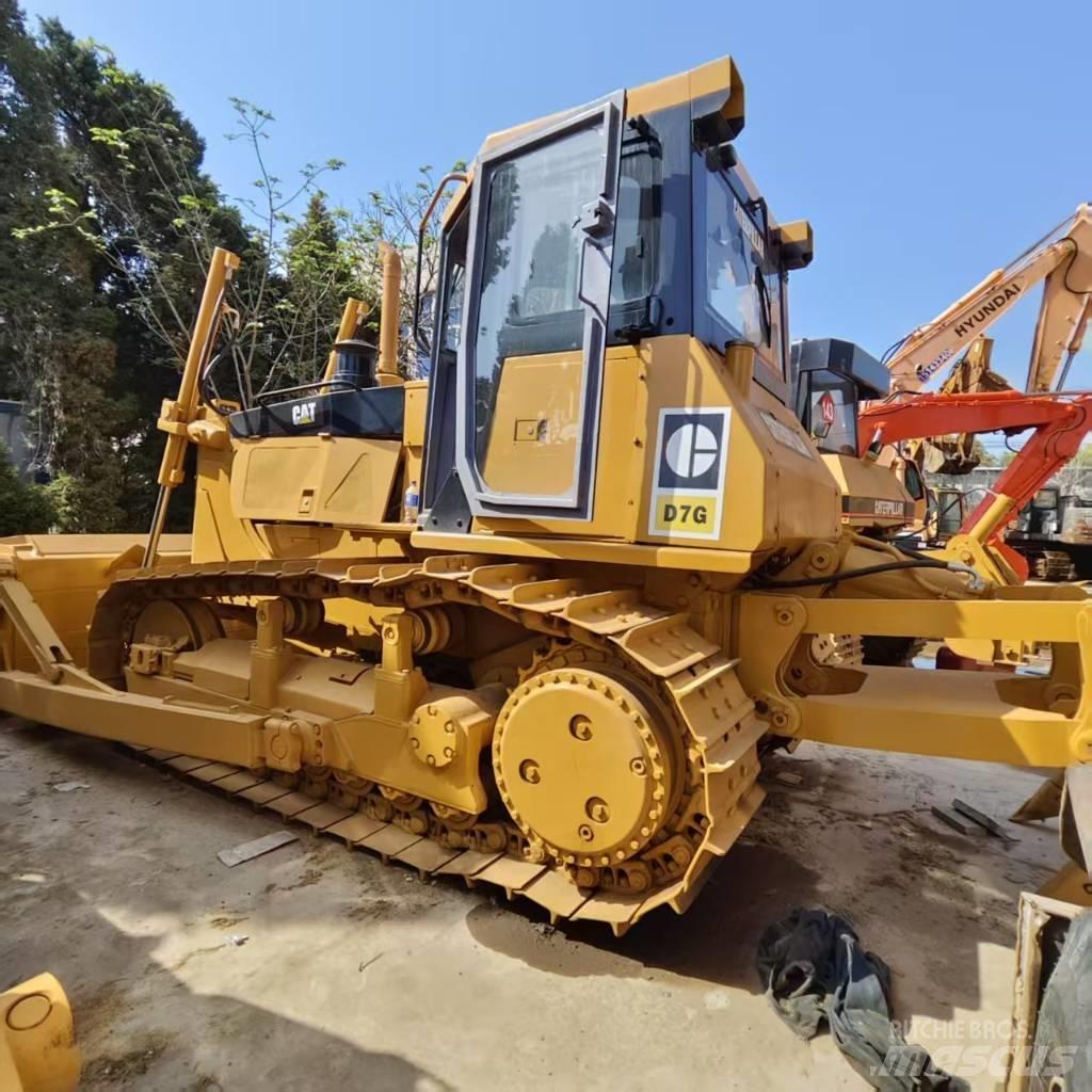 CAT D 7 G Niveleuse