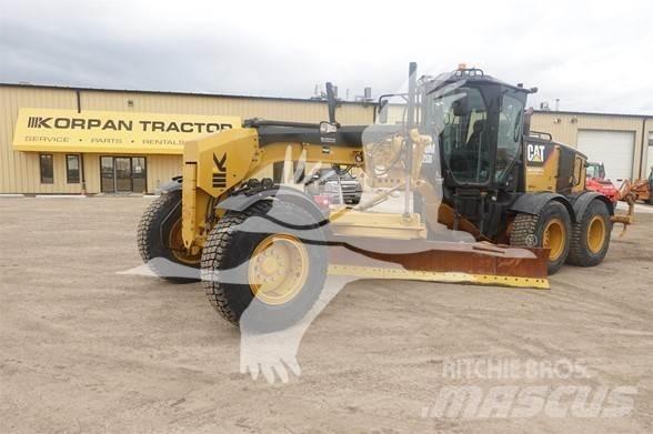 CAT 140M Niveleuse
