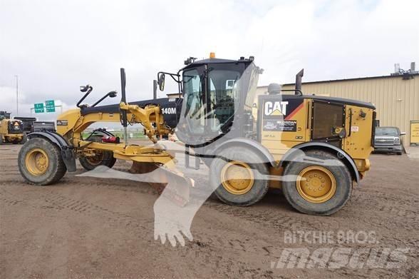 CAT 140M Niveleuse