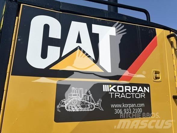 CAT 14M Niveleuse