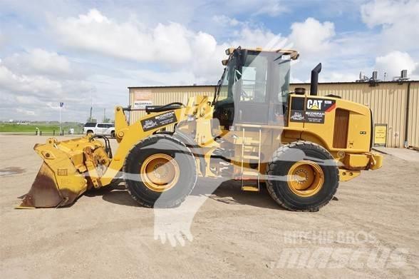 CAT 928H Chargeuse sur pneus