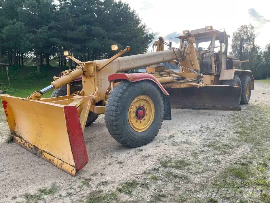 Lokomo AH 172 Niveleuse