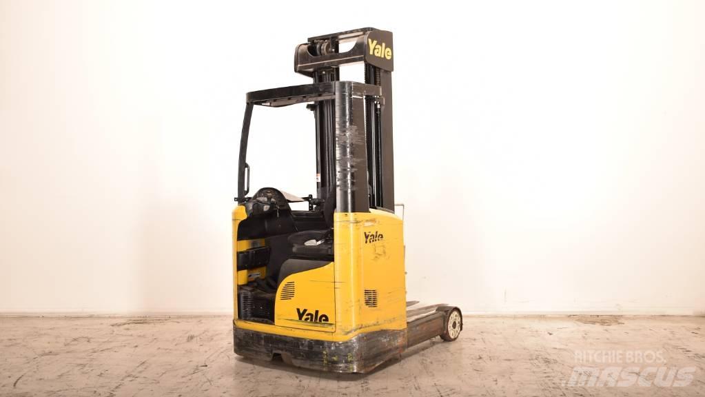Yale MR 14 Chariot à mât rétractable