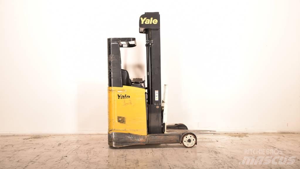 Yale MR 14 Chariot à mât rétractable