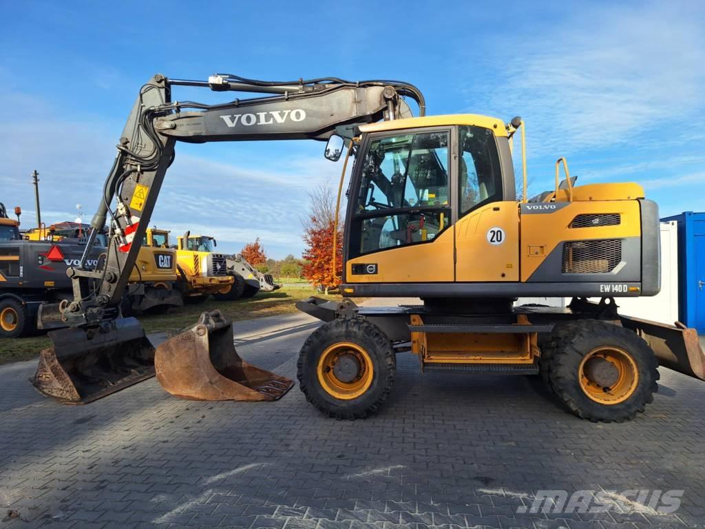 Volvo EW 140 D Pelle sur pneus