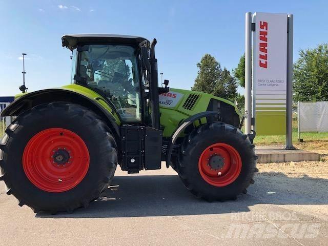 CLAAS AXION 810 Tracteur