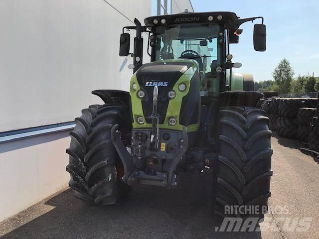 CLAAS AXION 810 Tracteur