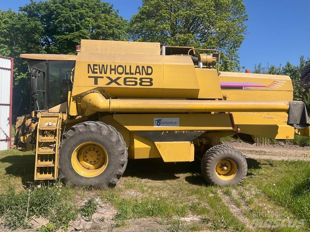 New Holland TX 68 Moissonneuse batteuse