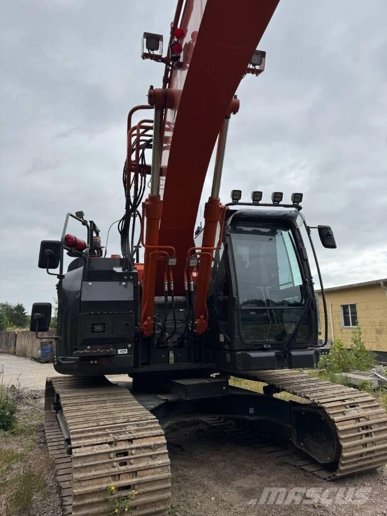 Hitachi ZX 225USLC-7 Pelle sur chenilles