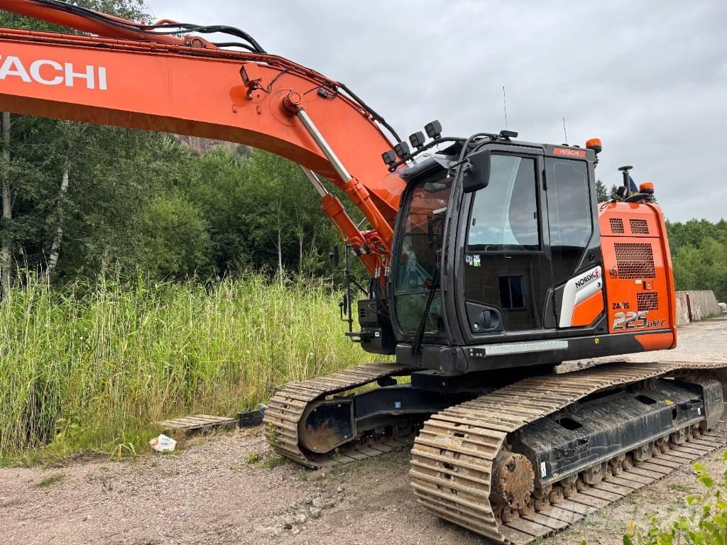 Hitachi ZX 225USLC-7 Pelle sur chenilles