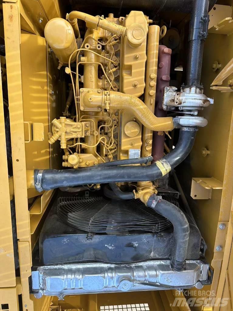 CAT 320 C L Pelle sur chenilles