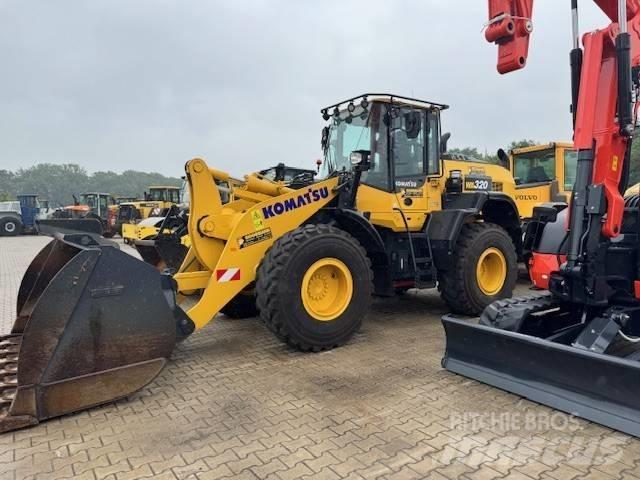 Komatsu WA 320 Chargeuse sur pneus
