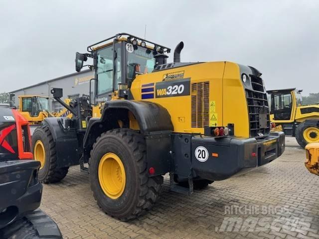 Komatsu WA 320 Chargeuse sur pneus