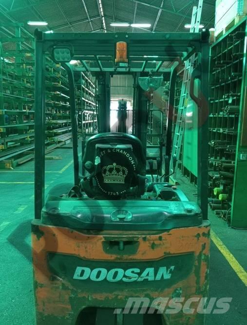 Doosan B 18 T-7 Chariots élévateurs électriques