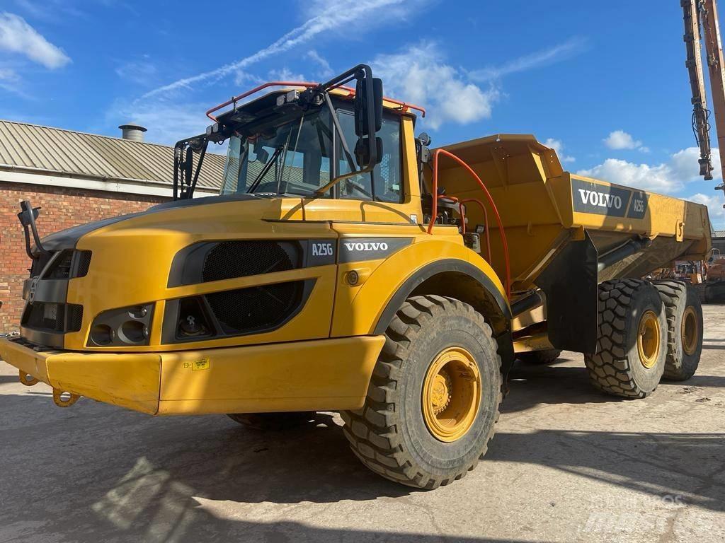 Volvo A 25 G Tombereau articulé