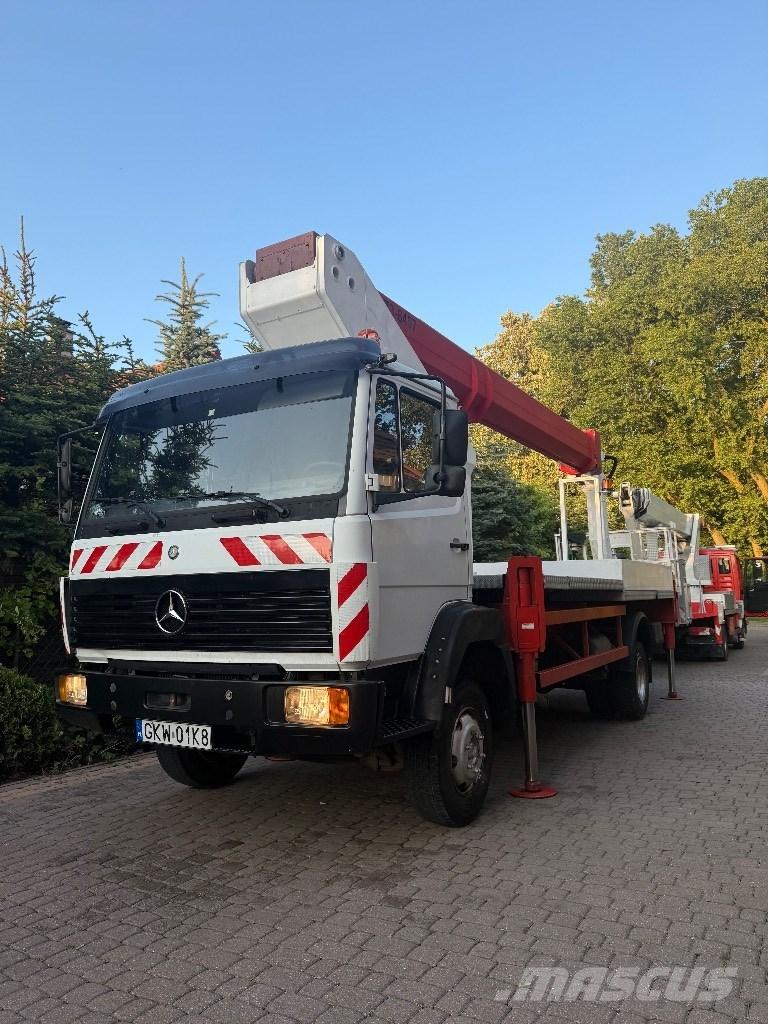 Mercedes-Benz 817 Camion nacelle