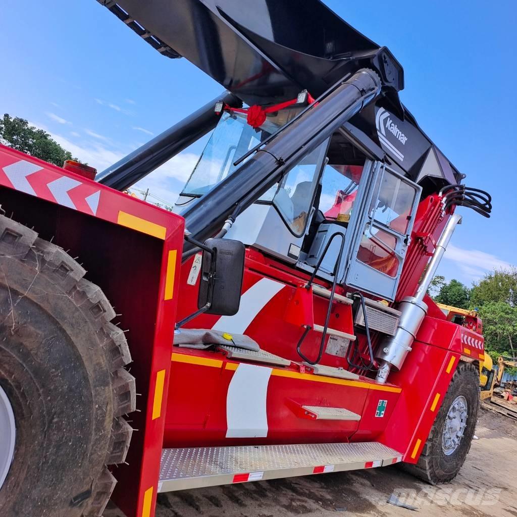 Kalmar DRF 450 Reachstackers