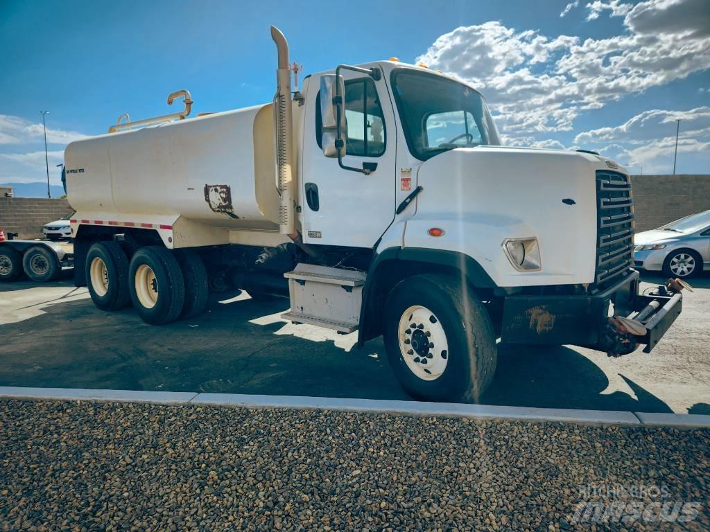 Freightliner 108 SD Camion citerne à eau