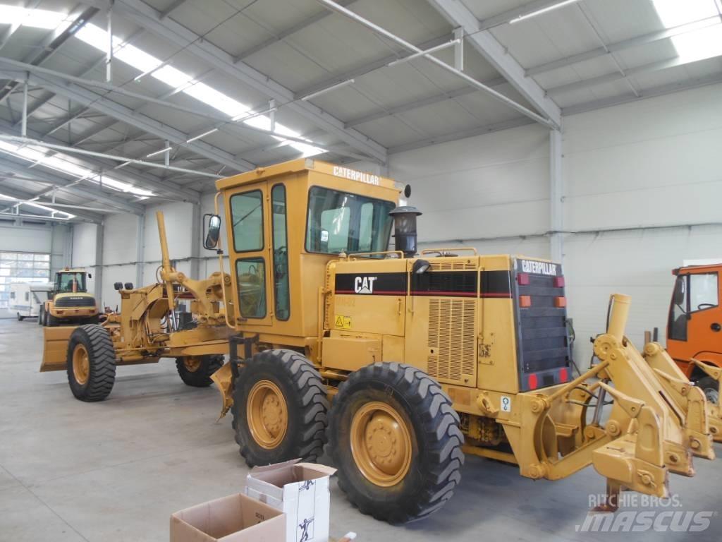 CAT 12 H - NA + Riper Niveleuse